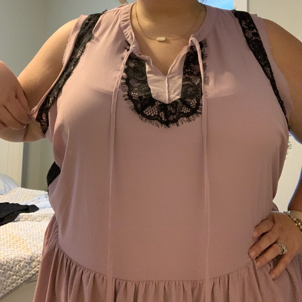 Lace Tank - Picture 2 of 4